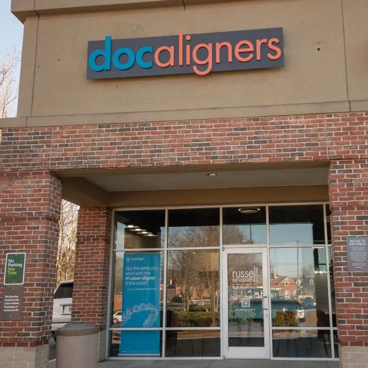 Doc Aligners Studio - Russell Orthodontics