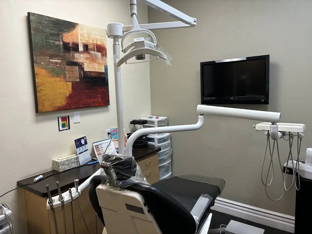 Affordable Dental at Eastern & Windmill