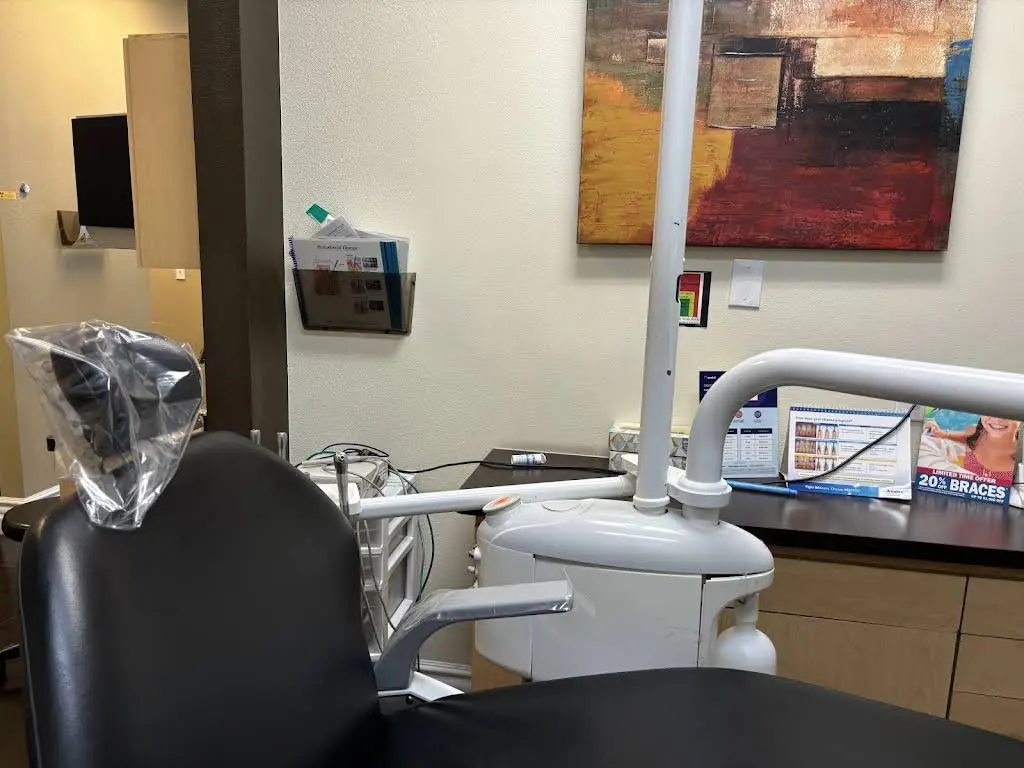 Affordable Dental at Eastern & Windmill