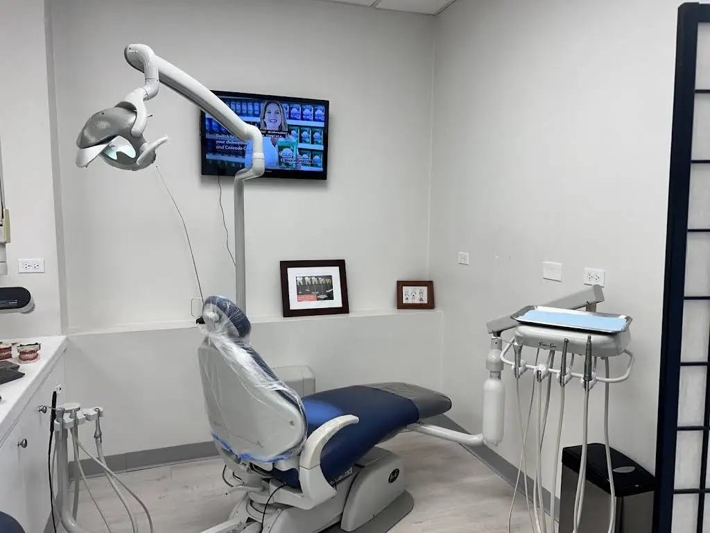 Chicago Dentist PC: Adelina Candelaria DDS