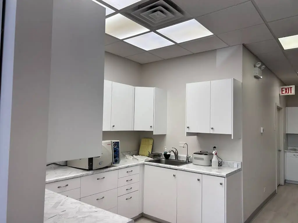 Chicago Dentist PC: Adelina Candelaria DDS