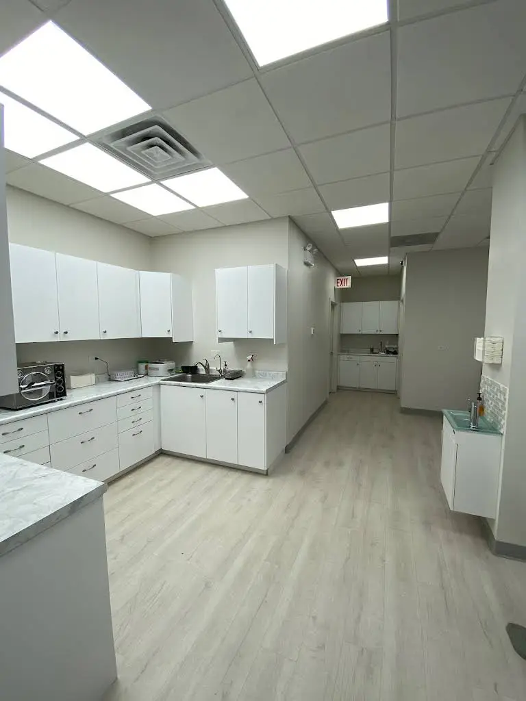 Chicago Dentist PC: Adelina Candelaria DDS
