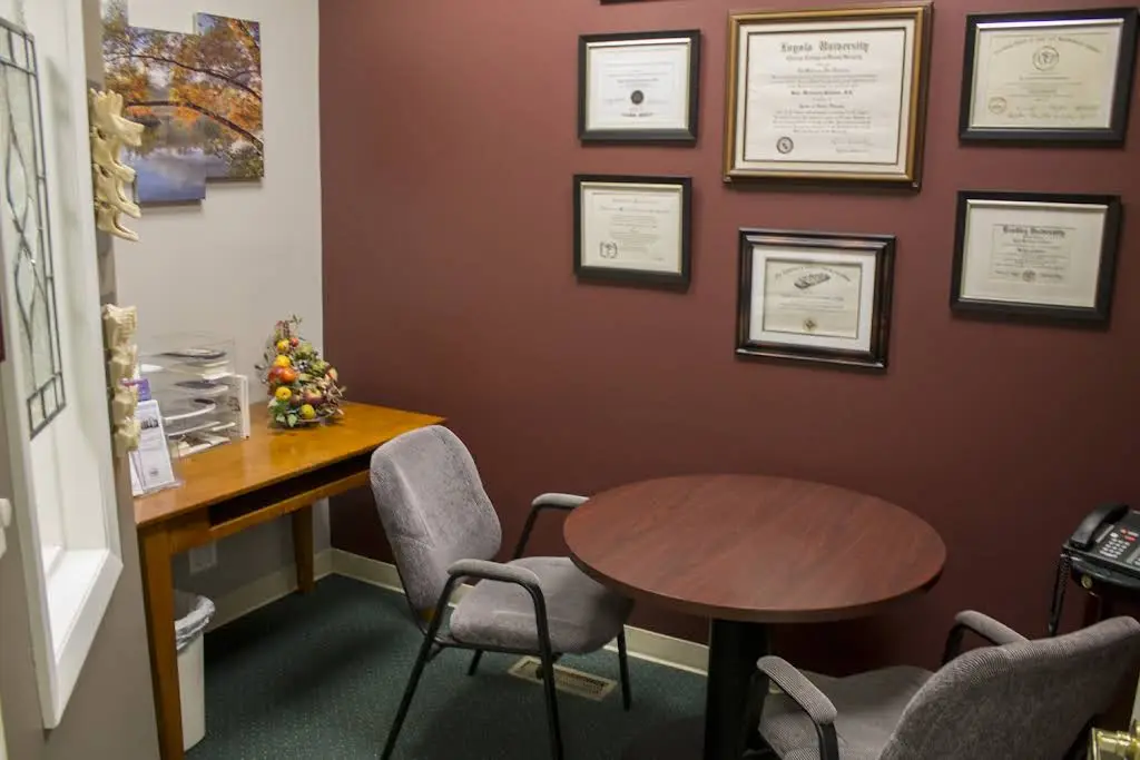 Berwyn Oral Surgery and Implant Center - Dr. Hugh Marchmont-Robinson DDS