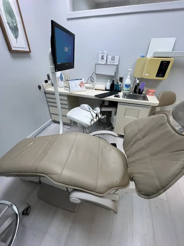 White32 Dental DC