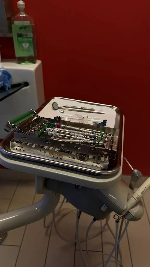 Siranli Implants & Facial Aesthetics & Prosthodontics