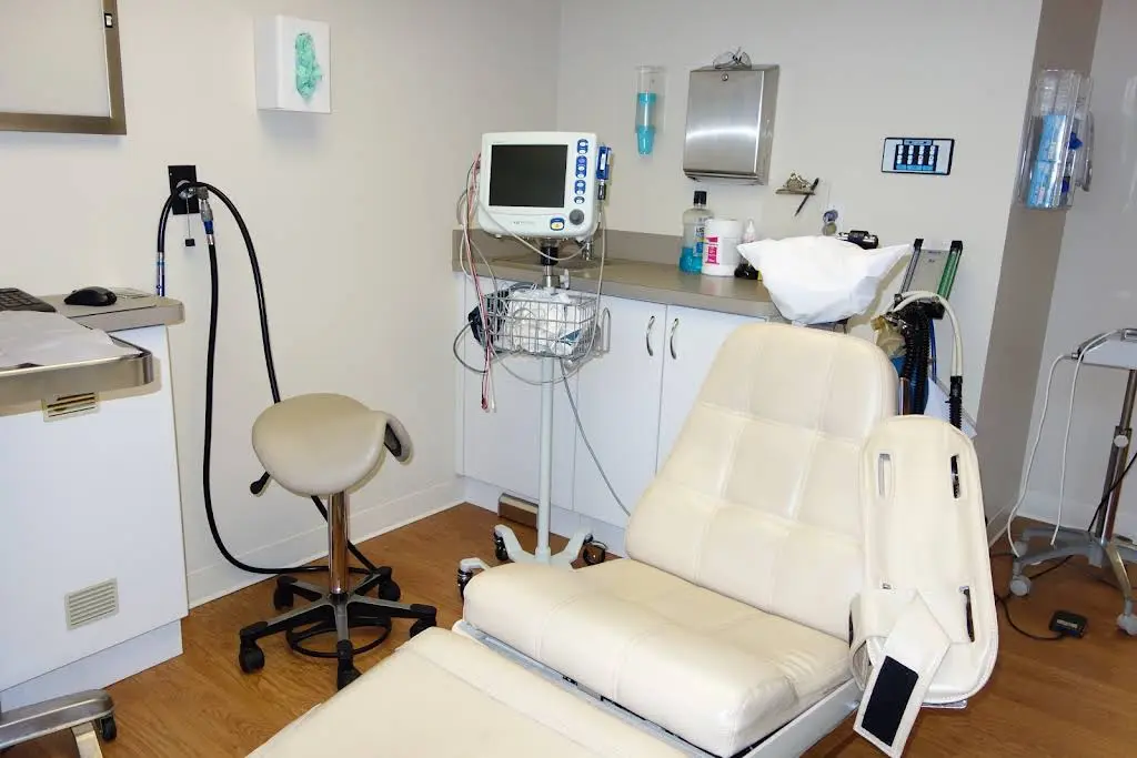 Chevy Chase Implant & Oral Surgery - Drs. Park, Kunkle, Hill & Lindquist