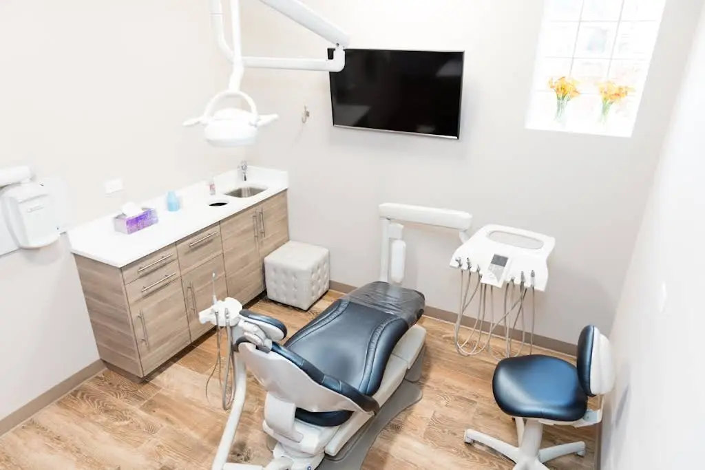 Lux Dental