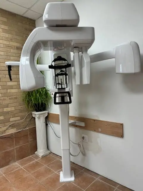 Mahairi Dental Center: Mahairi Amjad DDS