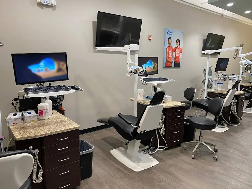 Family Orthodontics - Morrow