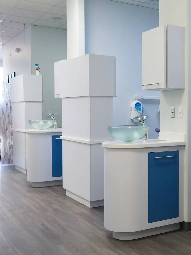Fantastic Smiles Ltd: Ewa Koser, DDS