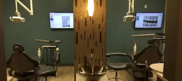 Seven Hills Dental & Implant Center