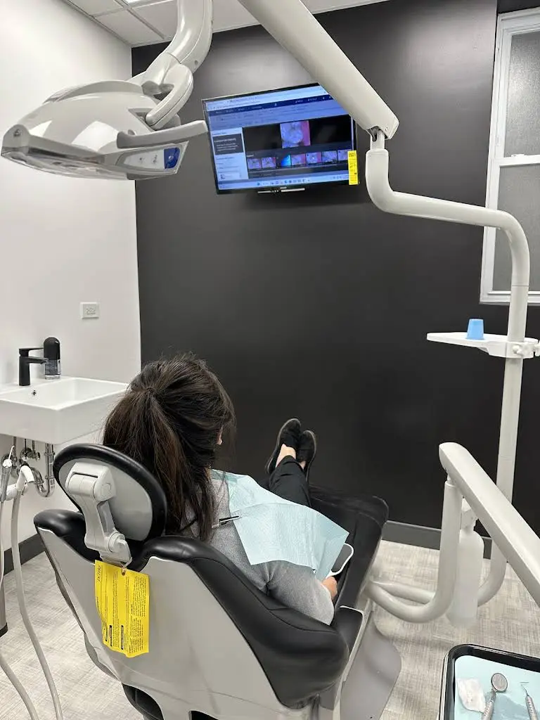 606 Dental