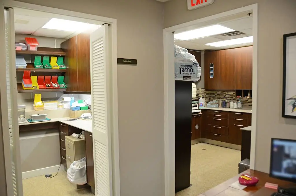 North Shore Center Of Dental Health