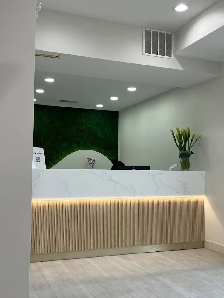 Kiss Dental Chicago