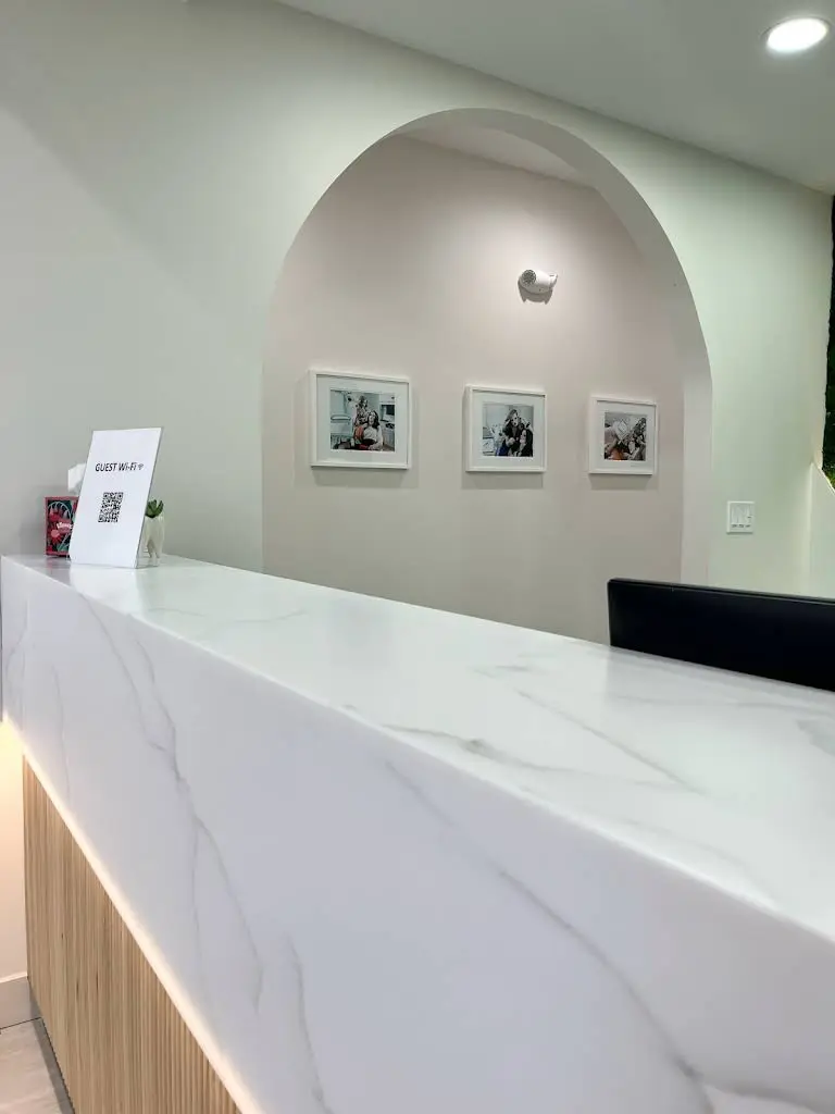 Kiss Dental Chicago