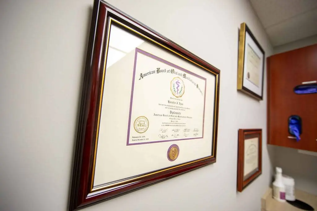 Glenbrook Oral & Maxillofacial Surgery