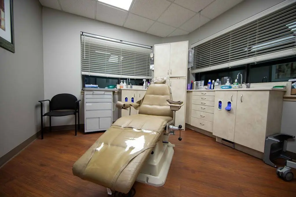 Glenbrook Oral & Maxillofacial Surgery