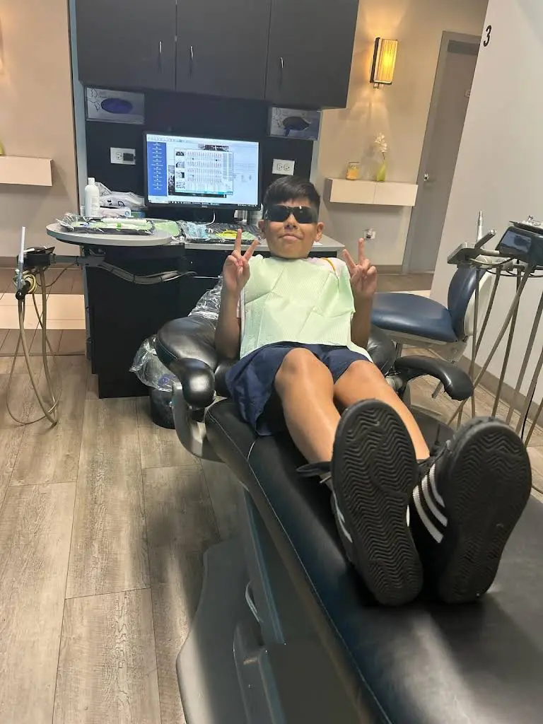 Family Dental of Roscoe
