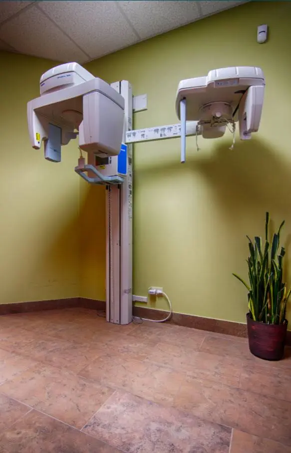 1st Family Dental-Albany Park