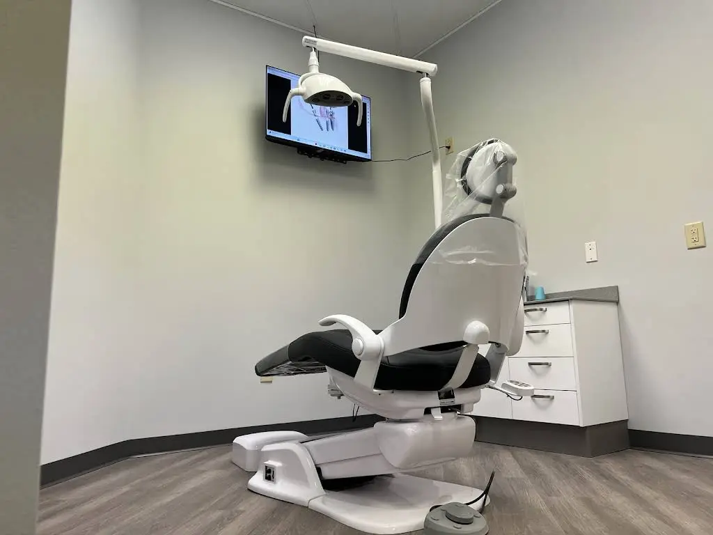 Stockbridge Dentures and Implants
