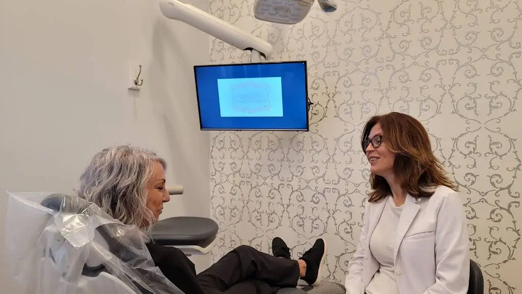 Smile Dental Studio Glenview: Maja Simic, DDS