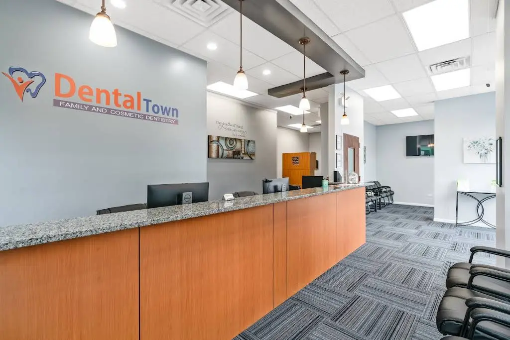Dental Town-Little Village