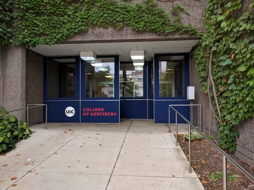 University of Illinois Chicago College of Dentistry