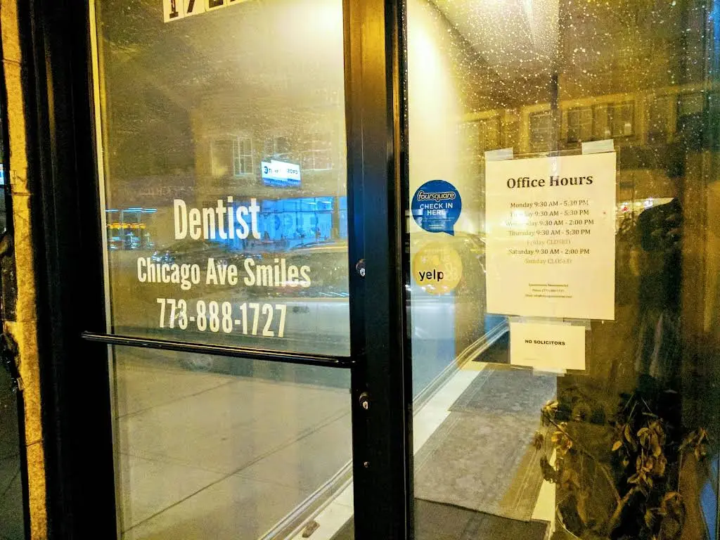 Chicago Ave Smiles