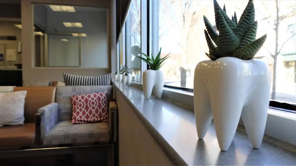 In Smyle Dental - Lakeview Roscoe Village
