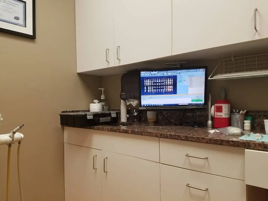 In Smyle Dental - Lakeview Roscoe Village