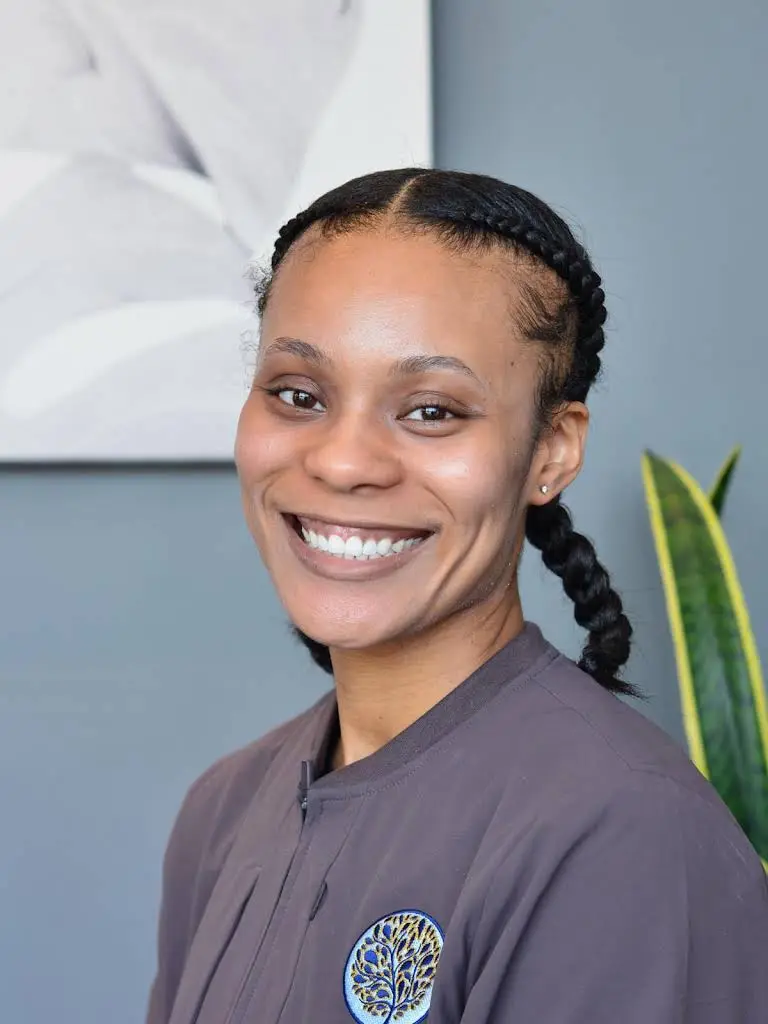 Roots Dental Studio