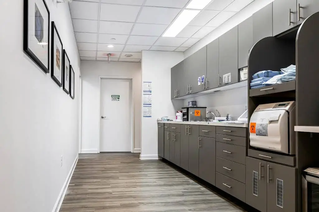 Nuvia Dental Implant Center