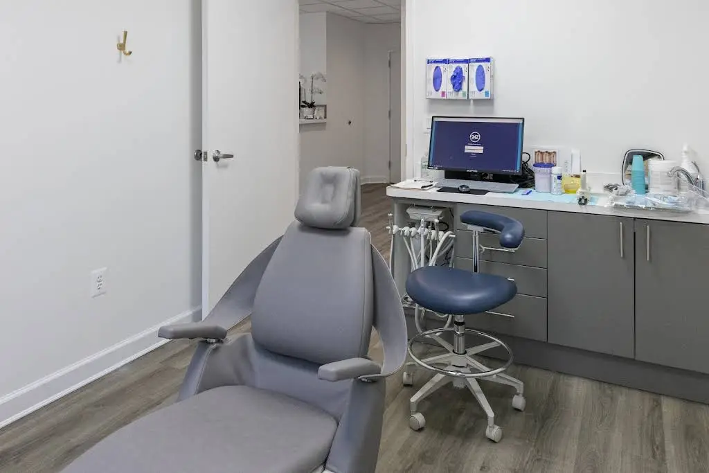 Nuvia Dental Implant Center