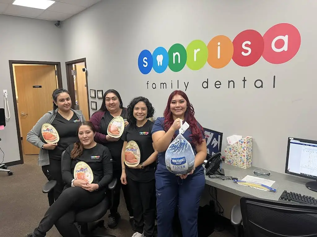 Sonrisa Family Dental