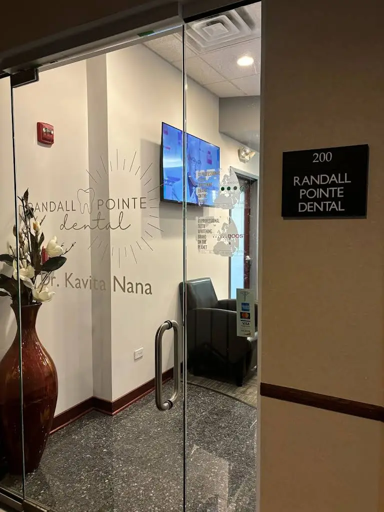 Randall Pointe Dental Geneva