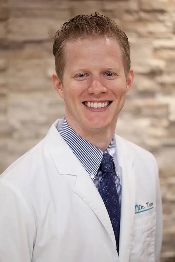 Dr. Tom Family & Cosmetic Dentistry