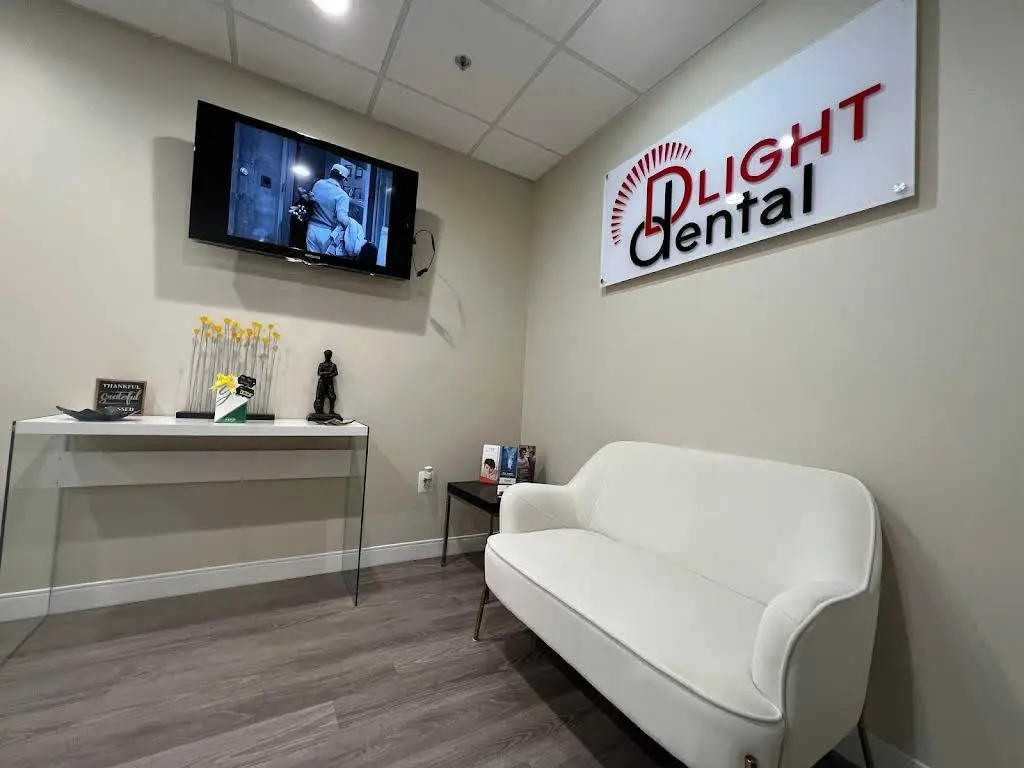 Dlight Dental PLLC