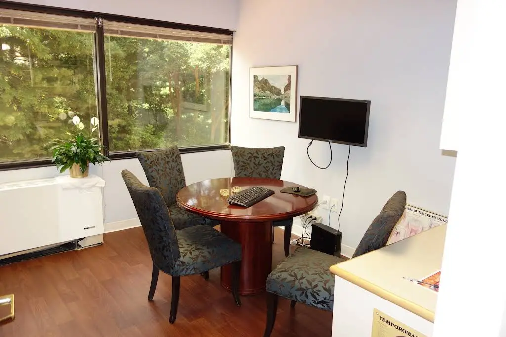 Chevy Chase Implant & Oral Surgery - Drs. Park, Kunkle, Hill & Lindquist