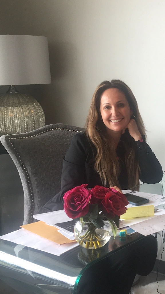 Smiles of Buffalo Grove: Atosa Sarrafi, DMD