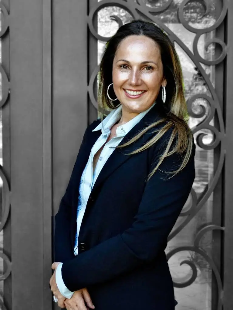Smiles of Buffalo Grove: Atosa Sarrafi, DMD