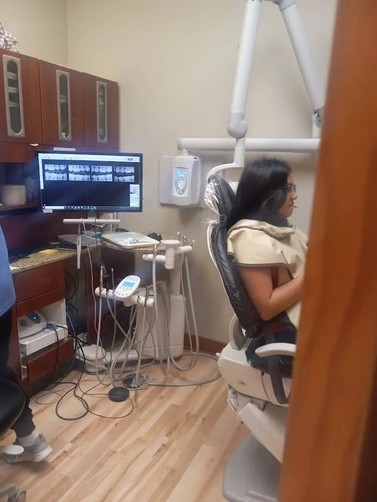 Midwest Dental - Lake In the Hills