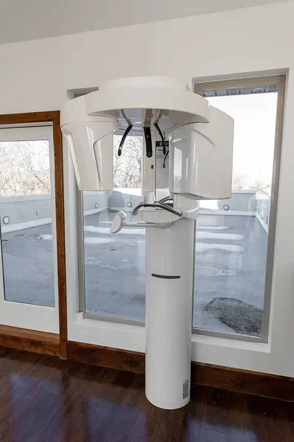 THE ēSSENTIAL DENTIST