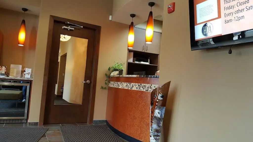 Hawthorn Dental Associates