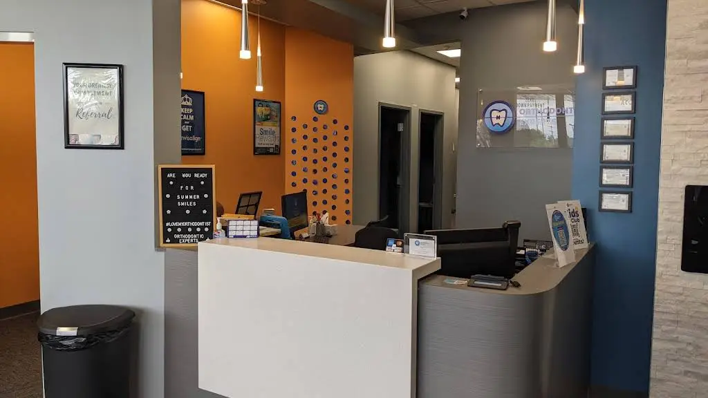 Orthodontic Experts Mundelein
