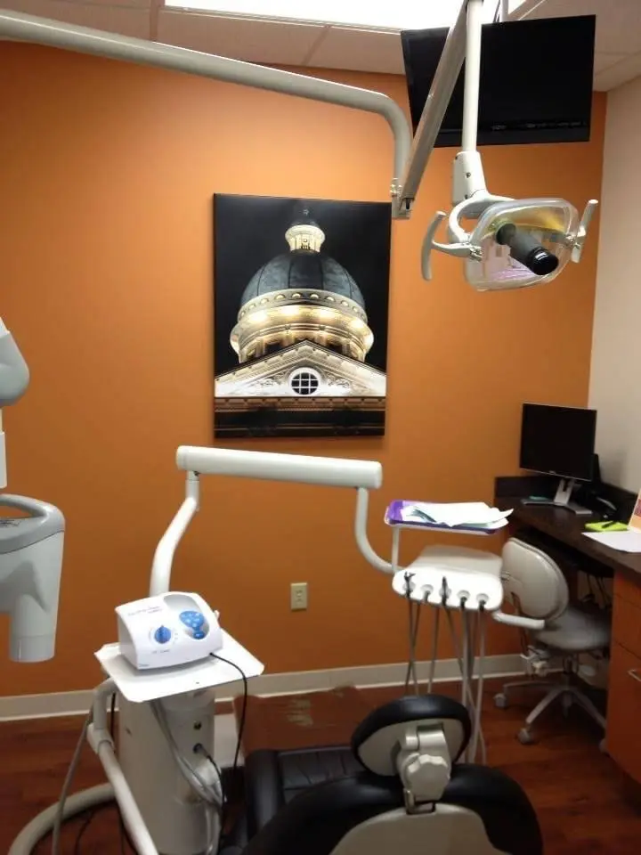 Muna Strasser DDS, PC