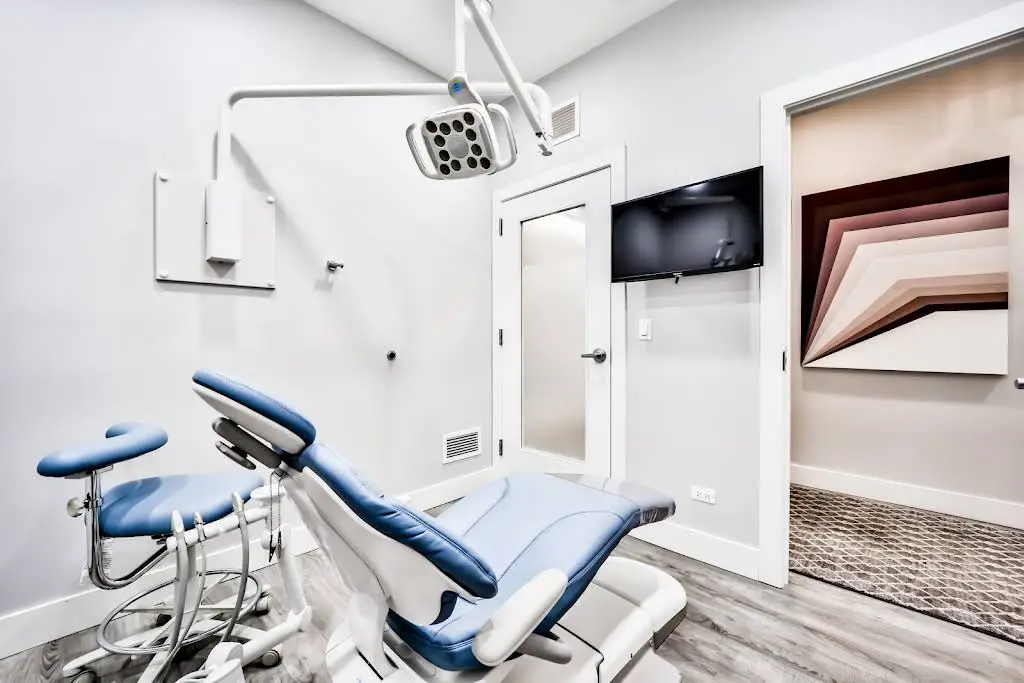 Modern Dental on Clark Street