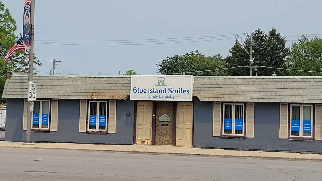 Blue Island Smiles