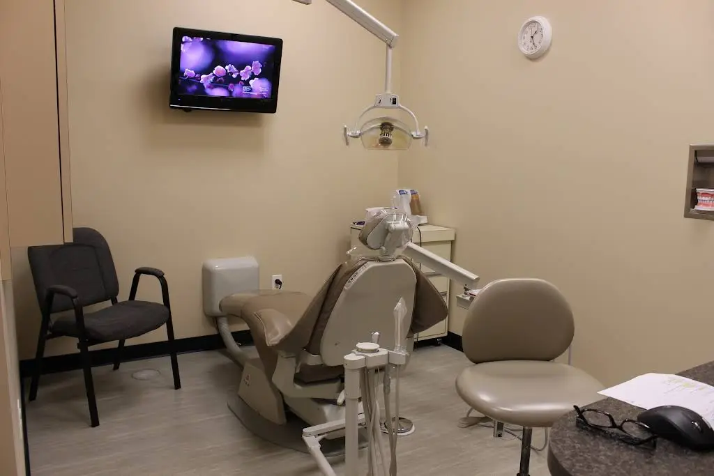 Manus Dental - Yorkville