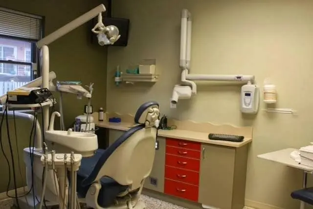 Arlington Smile Center: Lupita M. Roca DDS