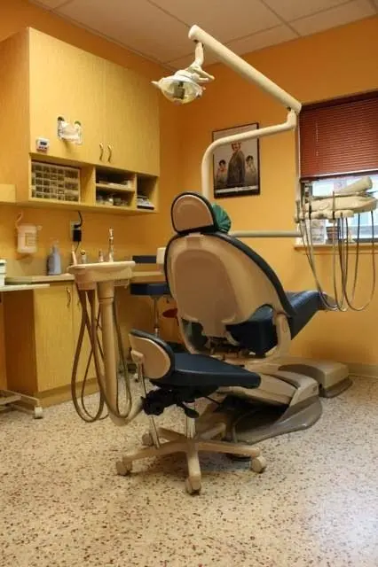 Arlington Smile Center: Lupita M. Roca DDS